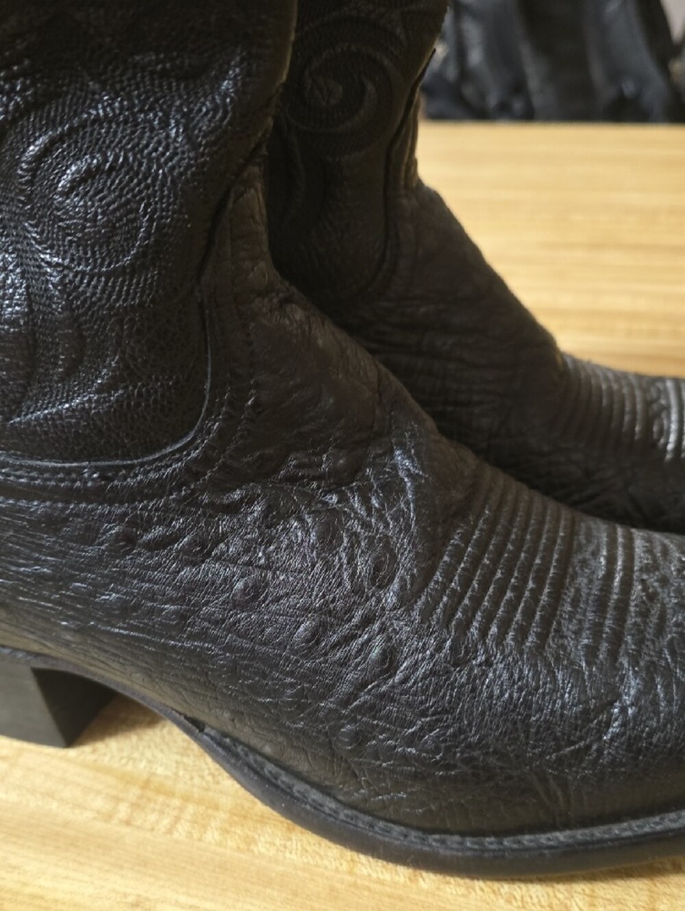 10 1/2  2E Lucchese Black Smooth Ostrich Cowboy Boots - Embroidered Shaft - Picture 12 of 15